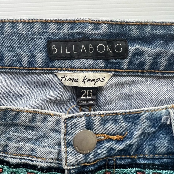 Billabong Denim Shorts Embroidered Floral Frayed Low Beach Festival Size 26 8 - Picture 10 of 15